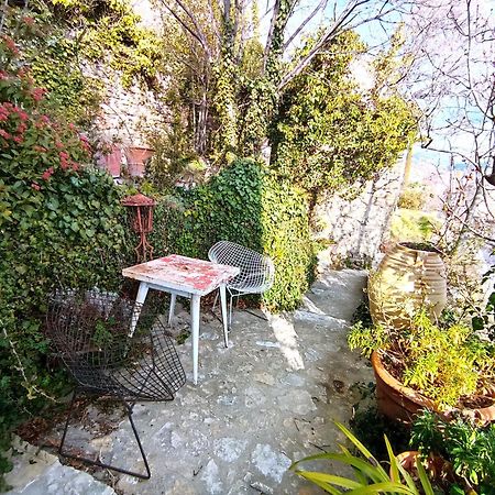 Bed and Breakfast La Fontaine Bargeme Номер фото