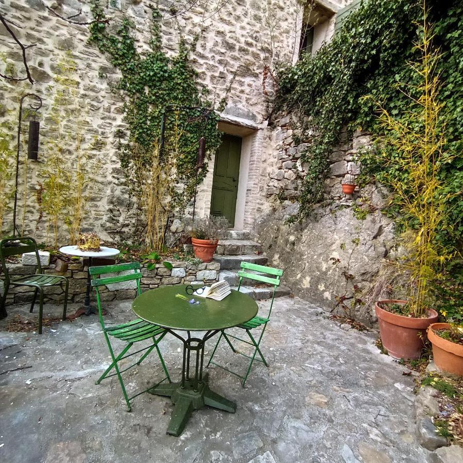 Bed and Breakfast La Fontaine Bargeme Экстерьер фото