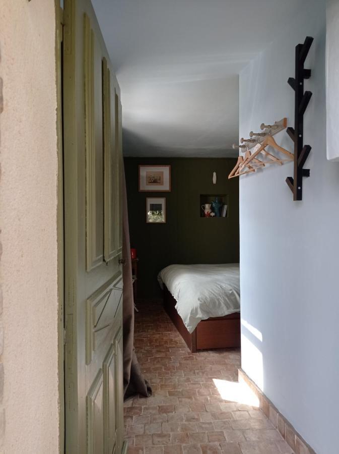 Bed and Breakfast La Fontaine Bargeme Номер фото
