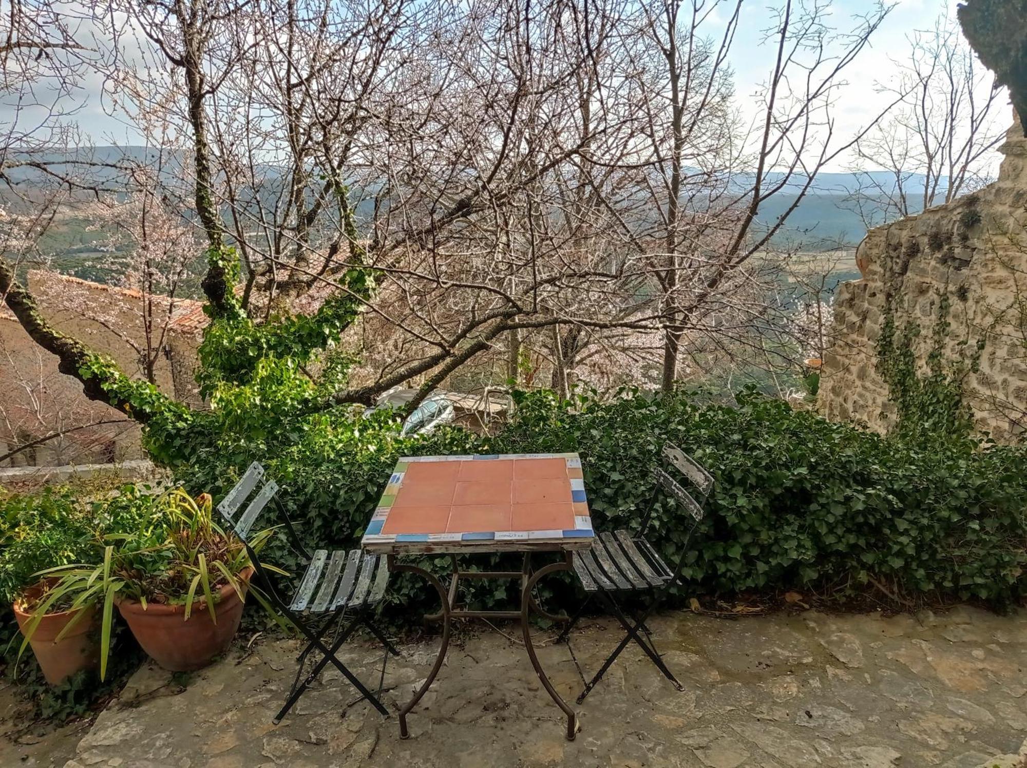 Bed and Breakfast La Fontaine Bargeme Номер фото